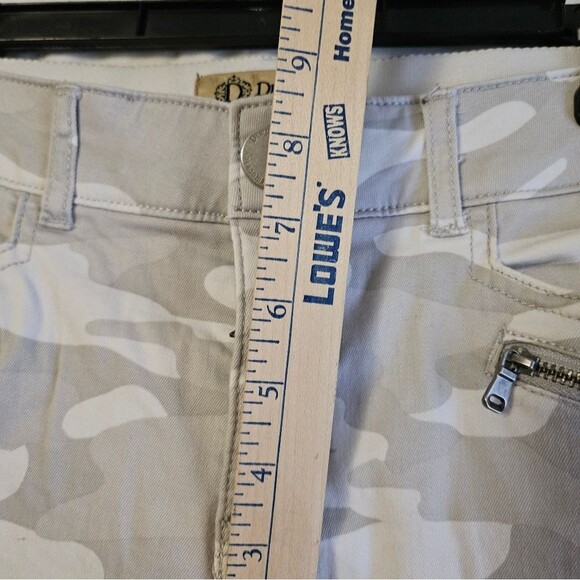 Democracy Jeans Women’s Sz 8 (31x26.5) Ab Technology Skinny Crop Gray White Camo - Picture 4 of 8